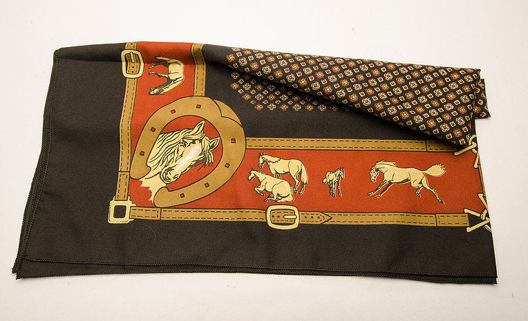 Scarf “Horses”.