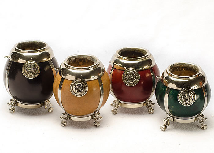 Mate gourd “Calabaza” with alpaca metal.