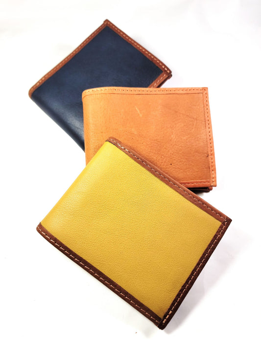 Bifold wallet leather.