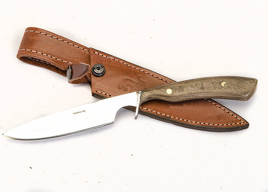 Long “Verijero” knife with wooden handle.