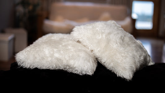 Sheepskin cushion. ALM 02