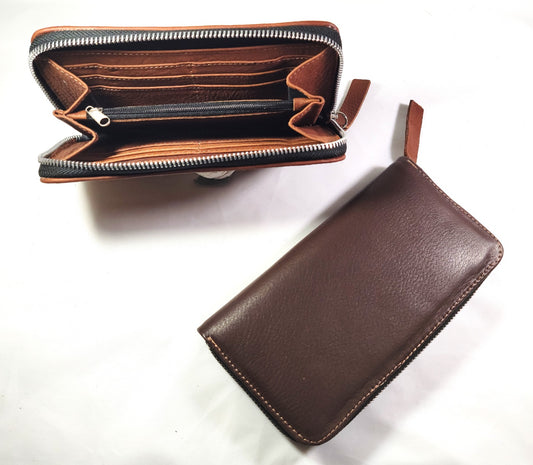 Wristlet wallet leather.