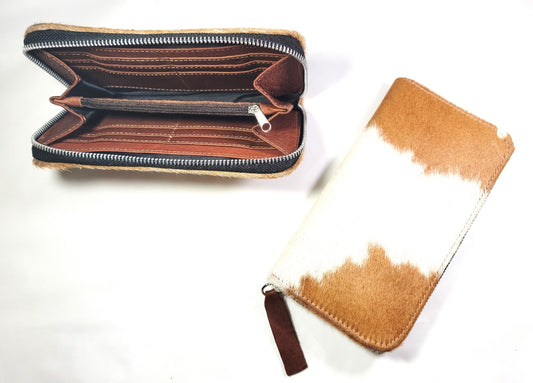 Wristlet wallet cowhide.